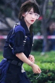 鞭子藤条打屁屁